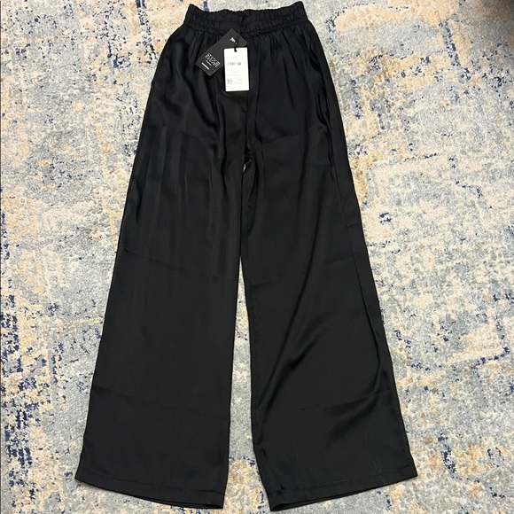 fame Pants - Black Wide-Leg Pants
